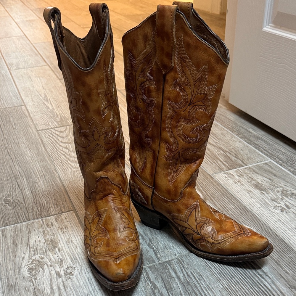 Circle G leather Brown embroidered Western Cowboy Boots 7.5 M